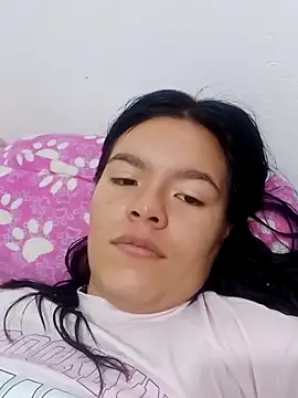 Snapshot of krolay16 chatting on February 23, 2025, 8:22 pm krolay16 online show from February 23, 2025, 8:22 pm