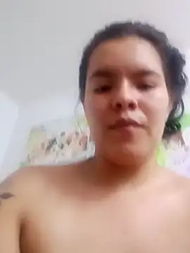 Snapshot of krolay16 chatting on February 28, 2025, 2:31 am krolay16 online show from February 28, 2025, 2:31 am