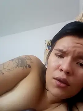 Snapshot of krolay16 chatting on February 28, 2025, 5:37 am krolay16 online show from February 28, 2025, 5:37 am