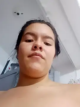 Snapshot of krolay16 chatting on March 4, 2025, 2:27 am krolay16 online show from March 4, 2025, 2:27 am