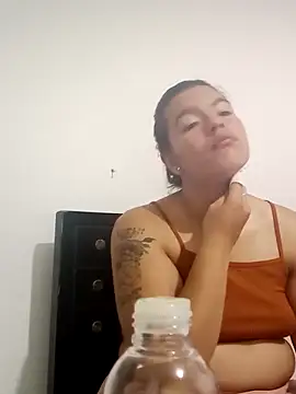 Snapshot of krolay16 chatting on March 5, 2025, 1:42 am krolay16 online show from March 5, 2025, 1:42 am