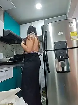 Snapshot of krolay16 chatting on October 29, 2025, 1:24 pm krolay16 online show from October 29, 2025, 1:24 pm