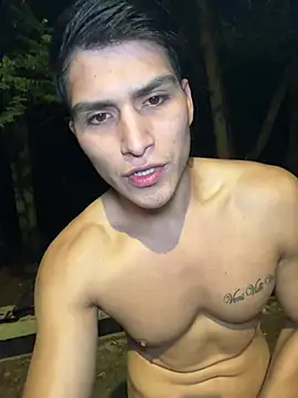 MaxxxSteil online show from May 7, 2026, 11:43 pm