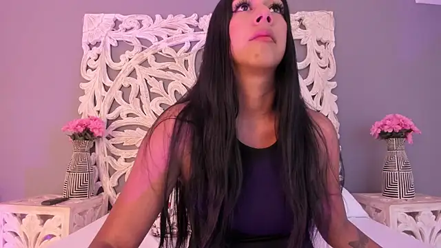 AnnieGibbyns online show from April 6, 2026, 8:43 pm