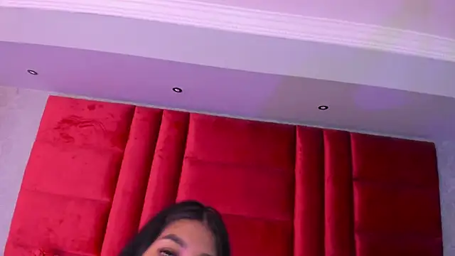 AnnieGibbyns online show from May 15, 2026, 1:18 pm