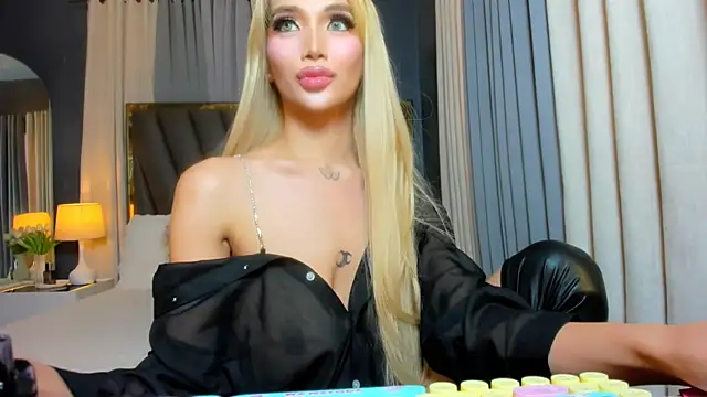 KylieSonique online show from June 14, 2026, 3:19 am
