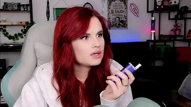 Della Ideal online show from March 23, 2026, 6:34 pm