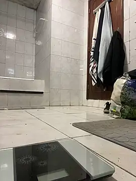 rogerdik76 online show from February 18, 2026, 6:42 am