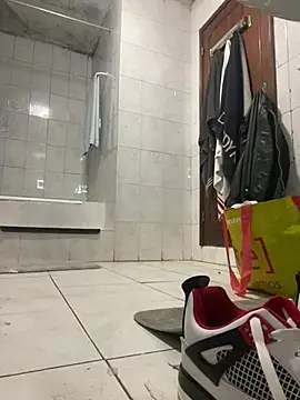 rogerdik76 online show from February 27, 2026, 6:24 am