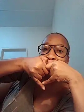 Snapshot of xyz089 chatting on March 17, 2025, 4:19 am xyz089 online show from March 17, 2025, 4:19 am