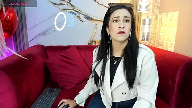 Bella williamss  online show from November 4, 2025, 7:46 pm