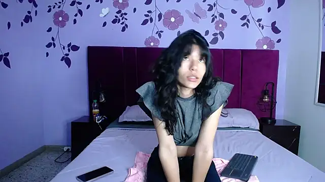 Snapshot of nathalya_summer chatting on March 20, 2025, 8:19 pm nathalya summer online show from March 20, 2025, 8:19 pm