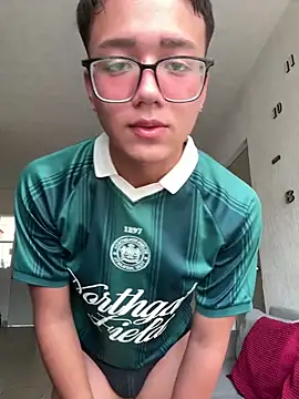 Snapshot of bby_isa chatting on February 20, 2026, 5:57 pm bby isa online show from February 20, 2026, 5:57 pm