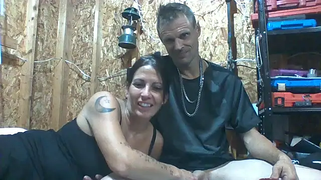 Snapshot of SillyRabbitz chatting on September 14, 2025, 8:57 am SillyRabbitz online show from September 14, 2025, 8:57 am