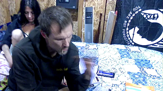 Snapshot of SillyRabbitz chatting on November 9, 2025, 6:44 am SillyRabbitz online show from November 9, 2025, 6:44 am