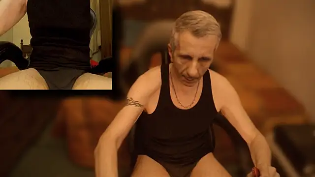 maxdaddy690 online show from March 1, 2025, 9:04 pm