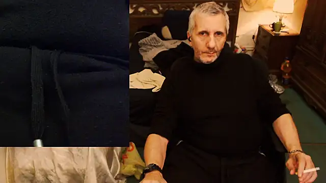 maxdaddy690 online show from October 29, 2025, 10:55 pm