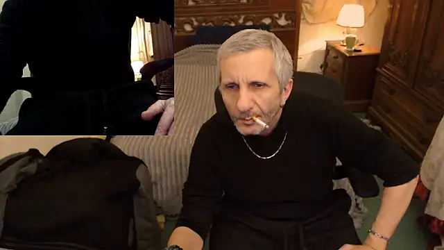 maxdaddy690 online show from November 26, 2025, 10:11 pm