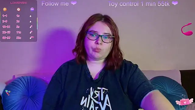 Snapshot of Lily_lu_one chatting on September 21, 2025, 5:25 pm Lily lu one online show from September 21, 2025, 5:25 pm