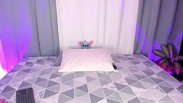 Iam brittanyjhons online show from April 2, 2026, 5:49 am