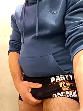 Mpinios online show from April 2, 2026, 8:06 pm