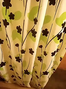 Snapshot of omeriz chatting on November 5, 2025, 11:05 pm omeriz online show from November 5, 2025, 11:05 pm