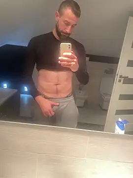 Snapshot of gryzoon chatting on September 16, 2025, 8:54 pm gryzoon online show from September 16, 2025, 8:54 pm