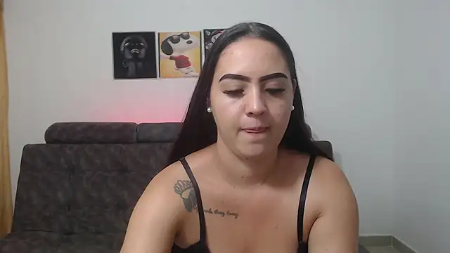 Snapshot of Anthonela_Queen chatting on March 9, 2025, 5:22 am Anthonela Queen online show from March 9, 2025, 5:22 am