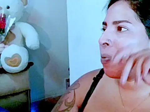 indiantopaz694u online show from February 18, 2026, 7:04 am