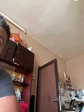 Alexander18edd online show from September 8, 2025, 3:22 pm