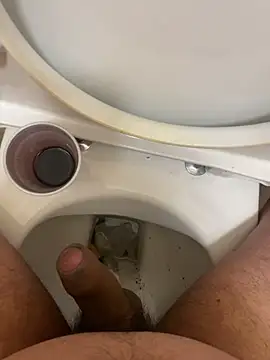 Alexander18edd online show from October 28, 2025, 7:01 am