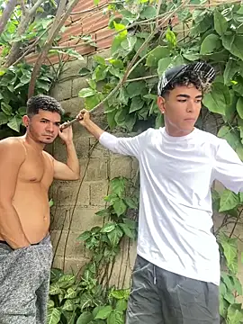 Snapshot of twinks_28 chatting on September 26, 2025, 4:22 pm twinks 28 online show from September 26, 2025, 4:22 pm