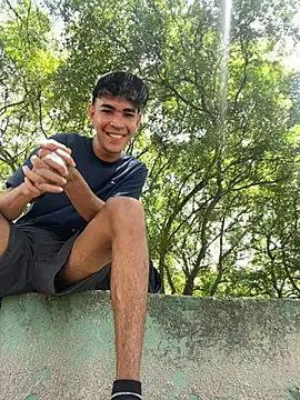 Snapshot of twinks_28 chatting on September 28, 2025, 4:12 pm twinks 28 online show from September 28, 2025, 4:12 pm