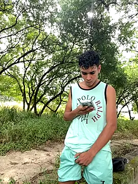 twinks 28 online show from November 21, 2025, 1:43 pm