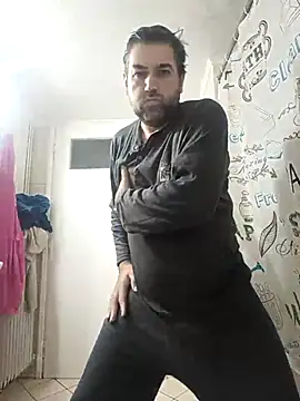 Snapshot of Openmind_42 chatting on November 4, 2025, 2:05 pm Openmind 42 online show from November 4, 2025, 2:05 pm