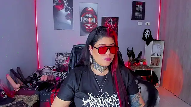 Veronika metal online show from December 13, 2025, 9:31 pm