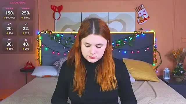 Eva Starlight online show from December 14, 2025, 4:07 am