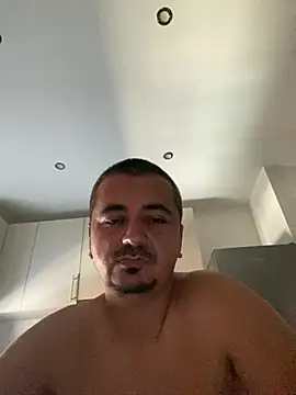 Snapshot of Flavius189 chatting on August 2, 2026, 8:24 am Flavius189 online show from August 2, 2026, 8:24 am
