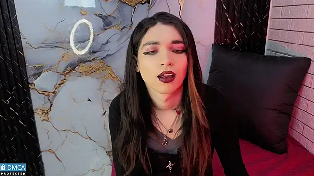 MaeveKuro online show from April 15, 2026, 1:56 am