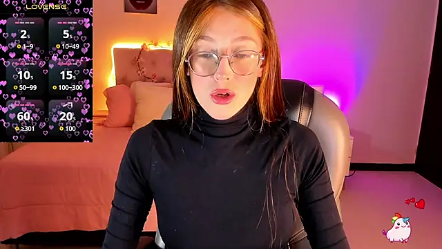 Emily Warren  online show from March 17, 2026, 8:34 pm