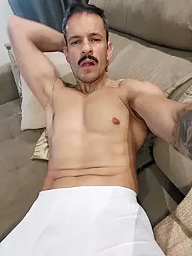 Snapshot of juniortche1313 chatting on February 27, 2025, 5:04 pm juniortche1313 online show from February 27, 2025, 5:04 pm