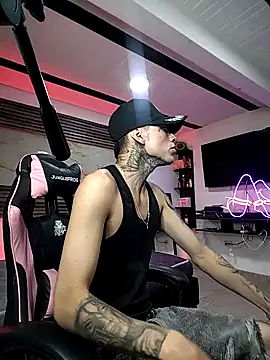 Snapshot of Cloe_roouse chatting on March 27, 2026, 7:24 pm Cloe roouse online show from March 27, 2026, 7:24 pm