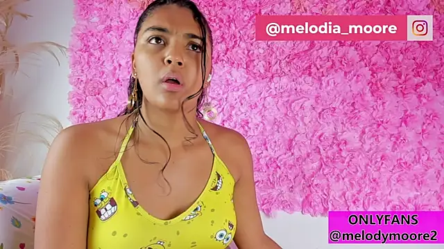 Snapshot of Melodymoore_ chatting on October 12, 2025, 10:09 pm Melodymoore online show from October 12, 2025, 10:09 pm