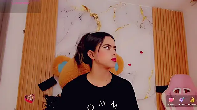 ValeriCardenas online show from September 25, 2025, 11:41 pm