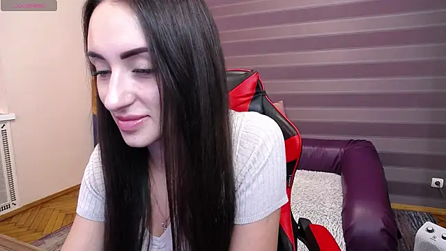 JenniferStone online show from November 21, 2025, 7:51 am