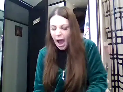 mrstoxox4594 online show from March 3, 2025, 12:05 pm