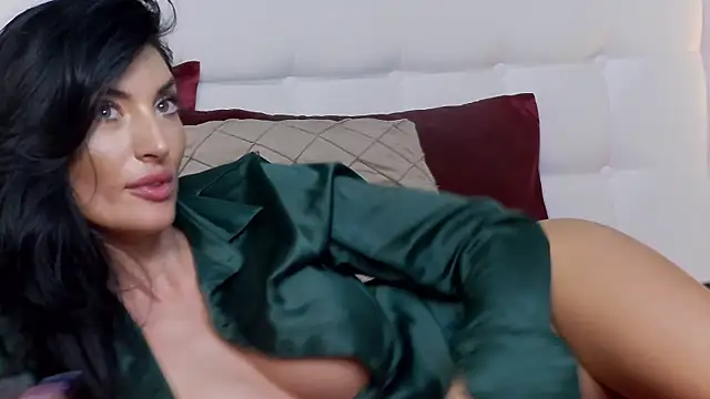 zoeylarkens online show from March 12, 2025, 1:58 am