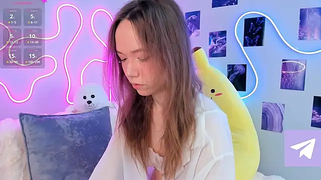 Dreamy Polly online show from March 11, 2025, 7:36 pm