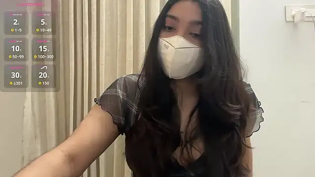 Snapshot of oviyakalra chatting on October 6, 2025, 2:20 am oviyakalra online show from October 6, 2025, 2:20 am