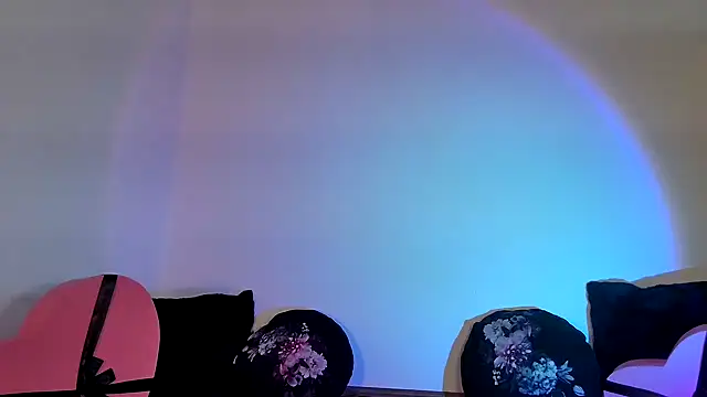 Snapshot of Rosemarie_Blu chatting on February 21, 2026, 8:26 am Rosemarie Blu online show from February 21, 2026, 8:26 am